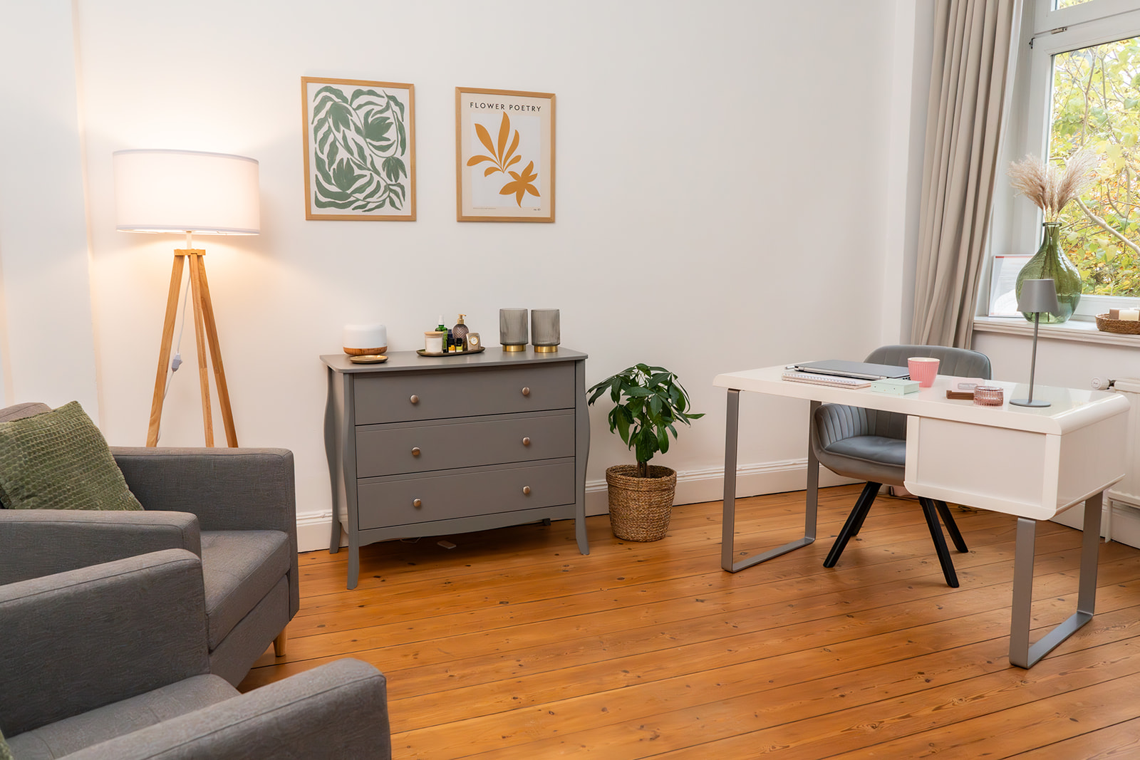 Coaching-Praxis von Maren Wolf in Lübeck-St. Jürgen – heller, harmonischer Raum für Mental Coaching, Achtsamkeit und persönliche Weiterentwicklung für Frauen
